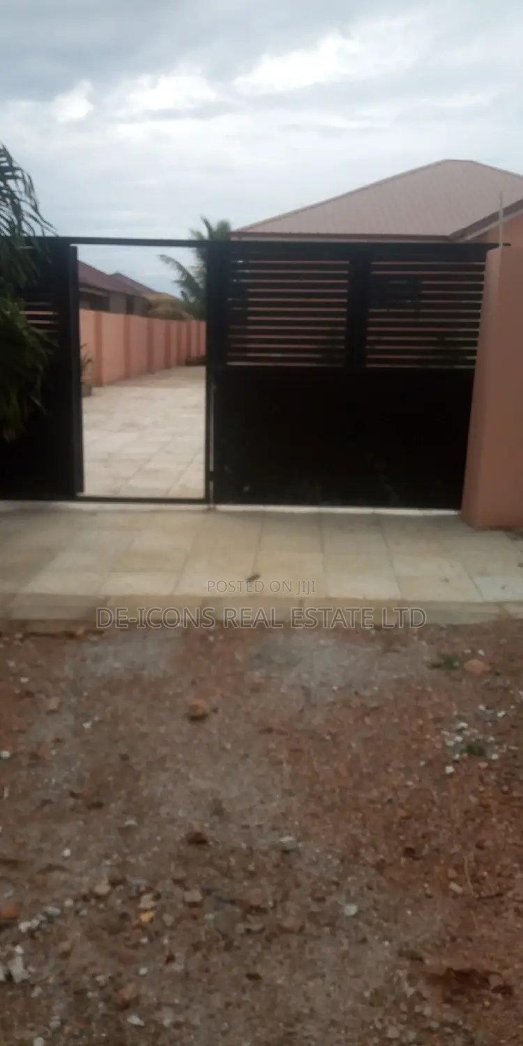 3bdrm House in Awutu Senya East Municipal for sale