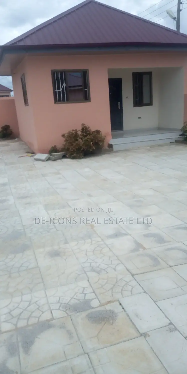 3bdrm House in Awutu Senya East Municipal for sale