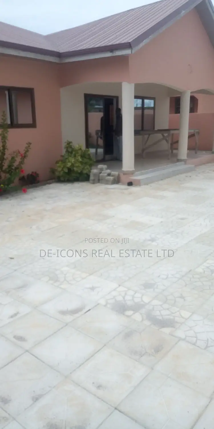 3bdrm House in Awutu Senya East Municipal for sale