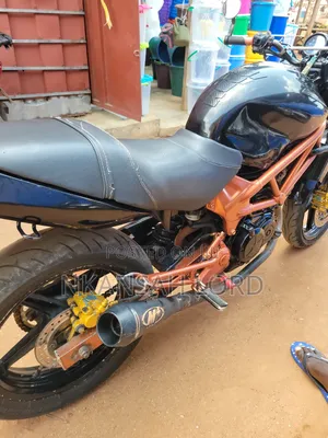 Honda VF 2010 Black