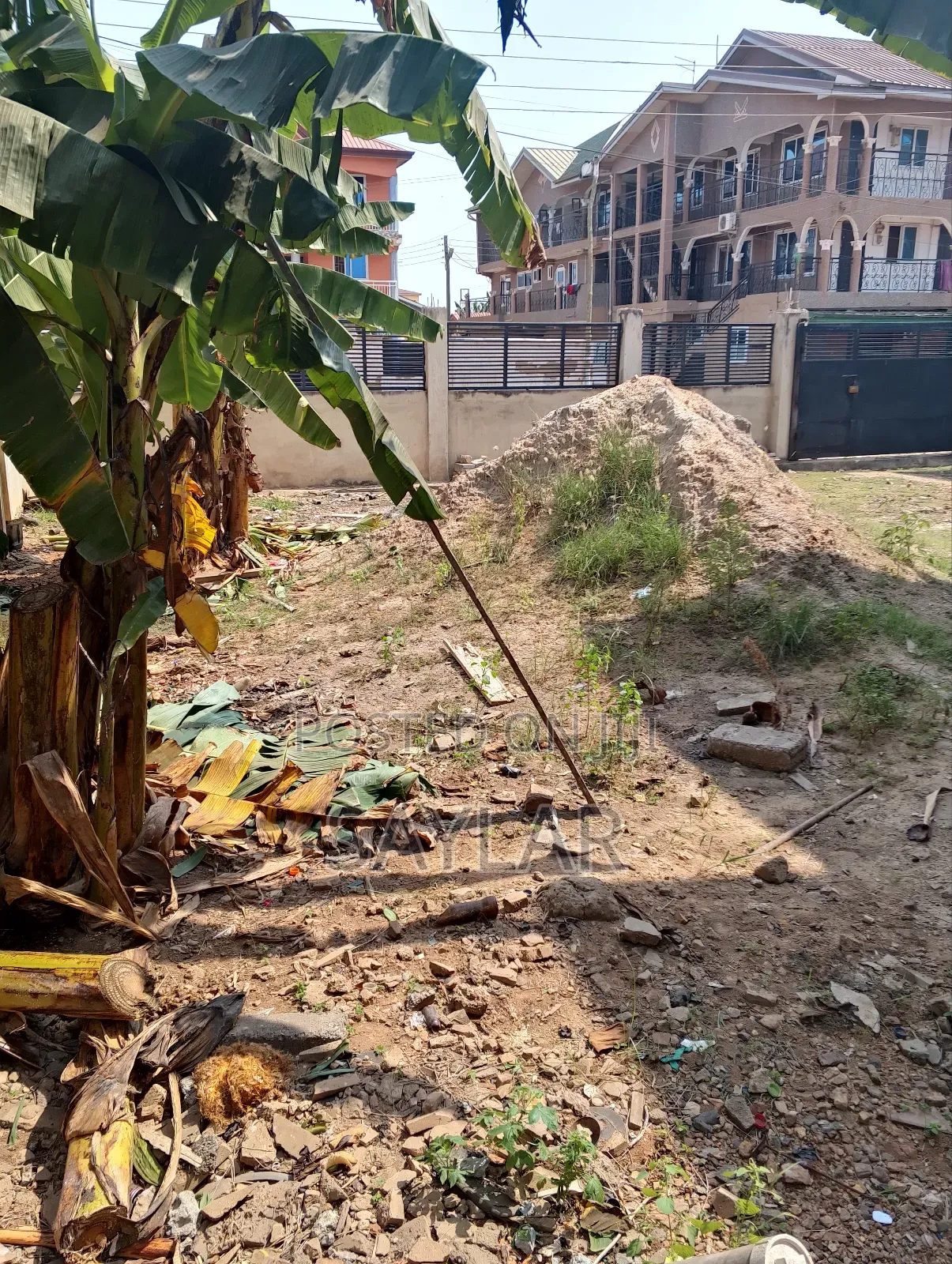 6bdrm Mansion in Enjoyy Estates, Tema Metropolitan for sale