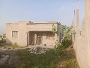 3bdrm House in Castle Gate, Appolonia City for sale