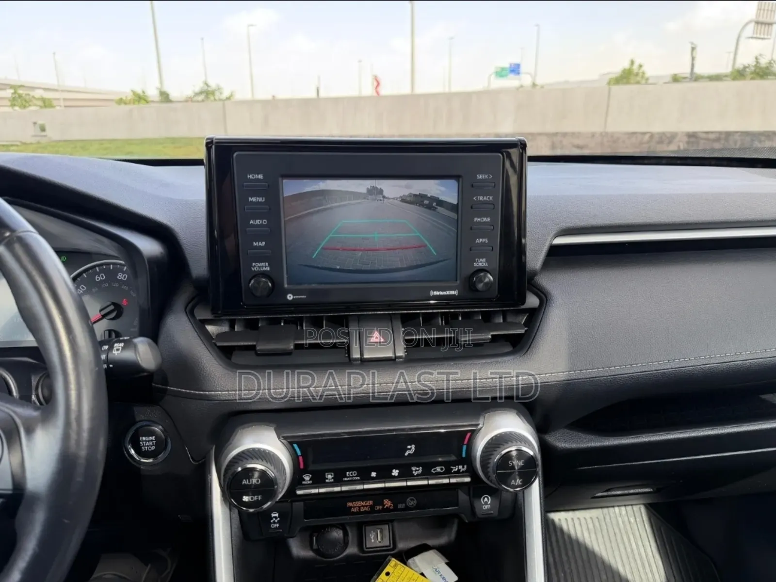 Toyota RAV4 XLE 2021 Silver