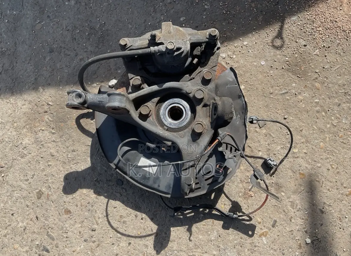 2018 - 2022 Toyota C-Hr Front Hub Complete Pair (Used)