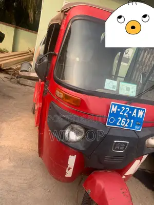 Bajaj RE 2022 Red