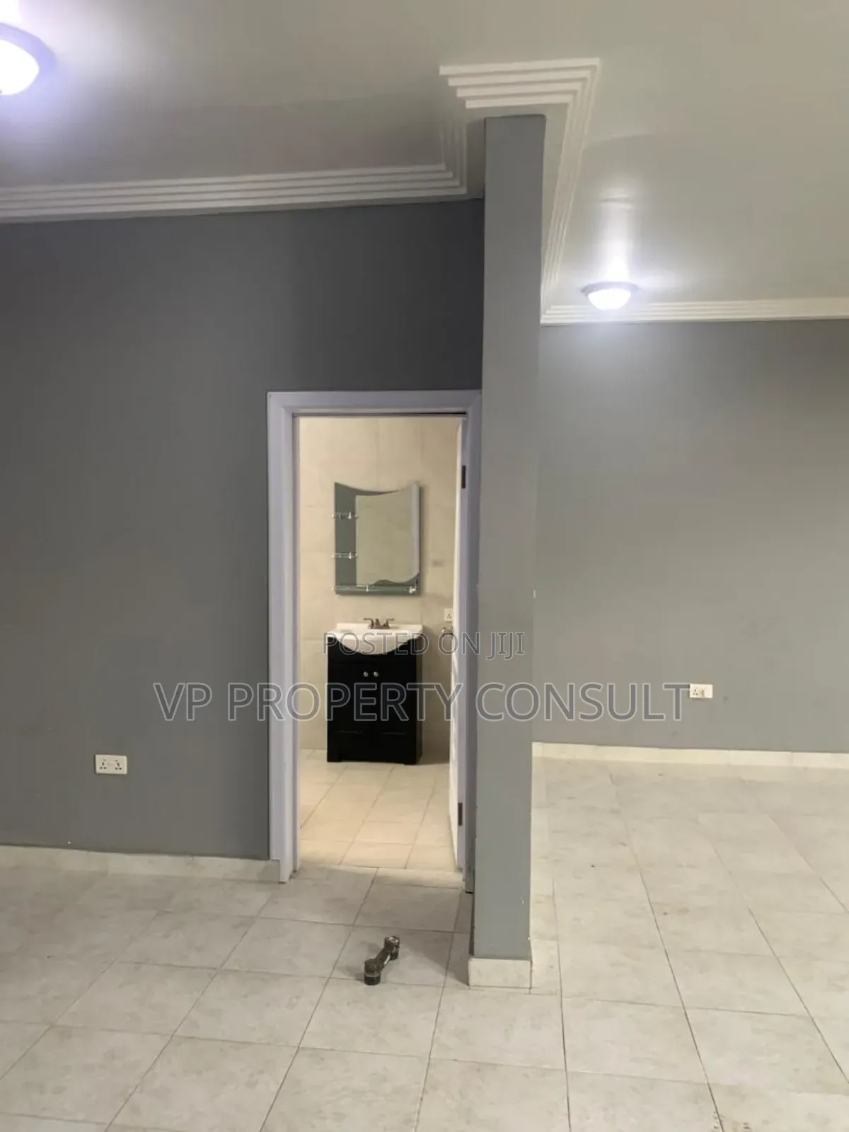 2bdrm Apartment in Ashaley Botwe for rent