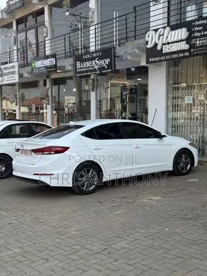 Hyundai Elantra 2017 White