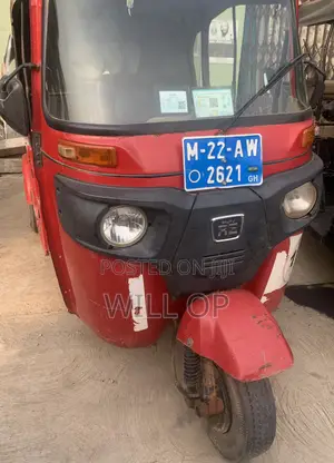 Bajaj RE 2022 Red