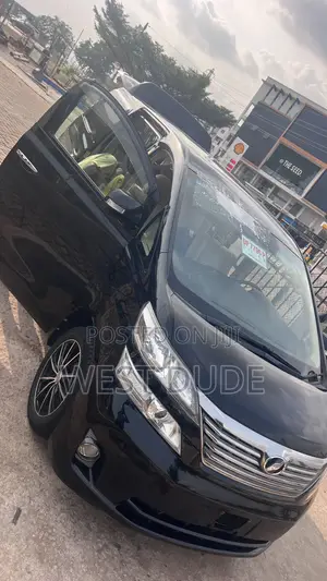 Toyota Vellfire 2011 Black