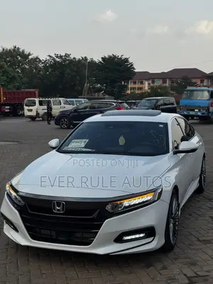 Honda Accord Sport (1.5L 4cyl Turbo CVT) 2019 White