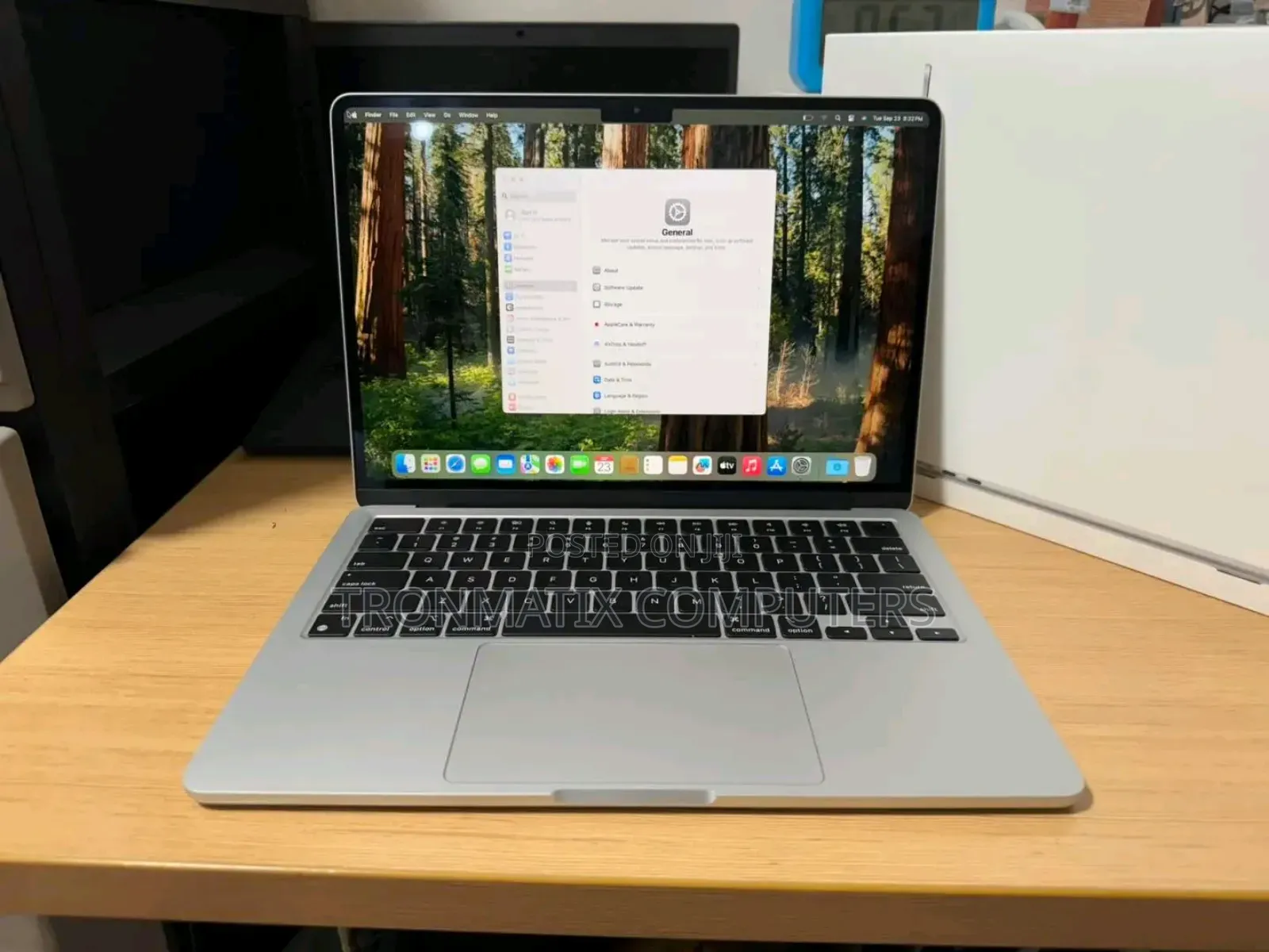 New Laptop Apple MacBook Air 2022 M2 16GB Apple M2 SSHD (Hybrid) 512GB