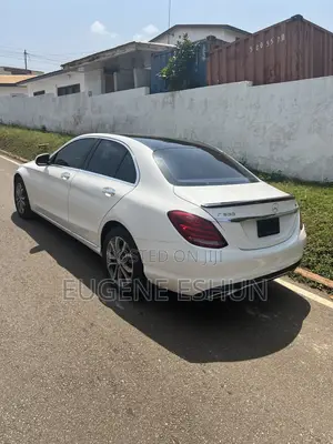 Mercedes-Benz C300 2015 White