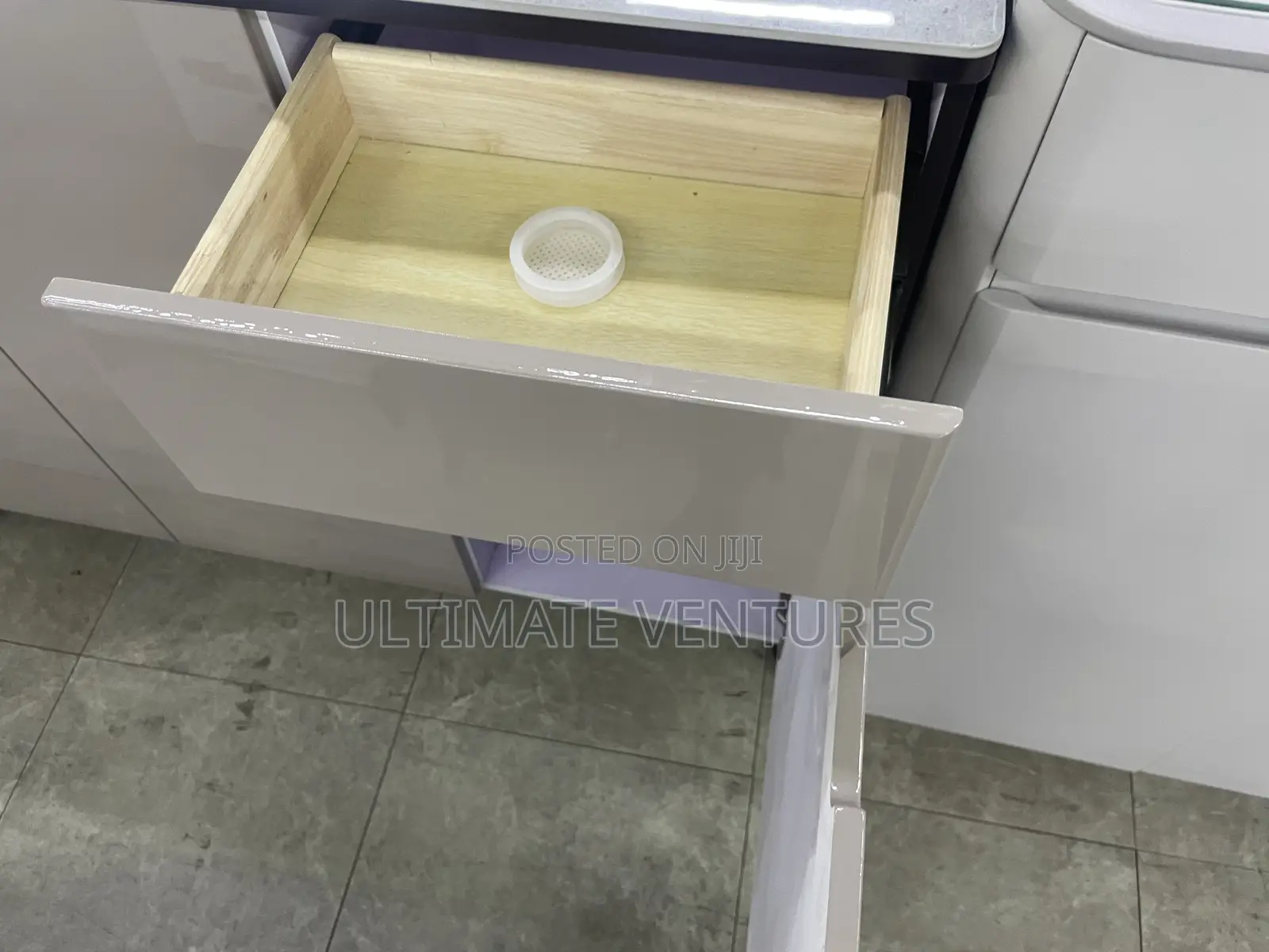 Modern Kitchen Cabinet