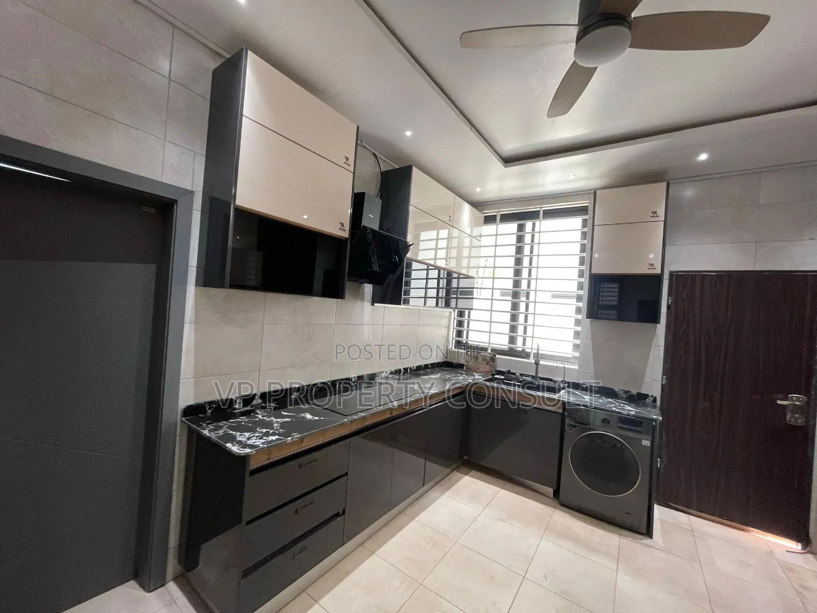 5bdrm House in Adansi South for sale