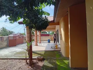 5bdrm House in Felmic Real Estate, Housing Down for sale