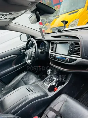 Toyota Highlander Limited 2019 White