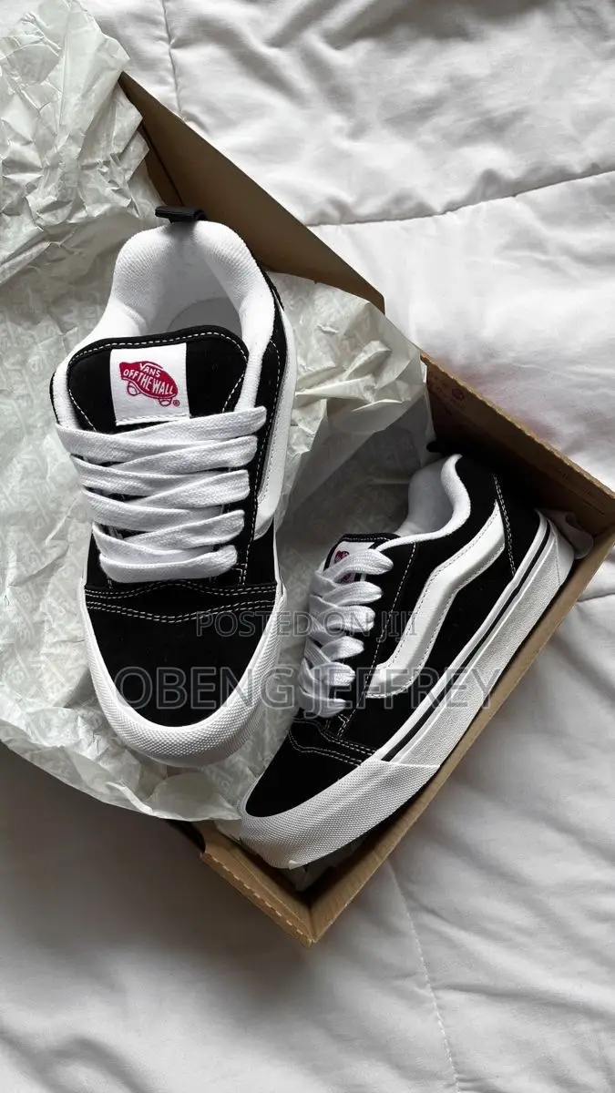 Original Vans Knu Skool Black/White