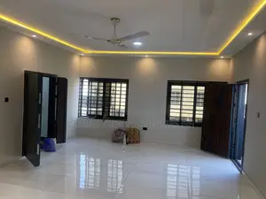 3bdrm Duplex in Parakuo Estate for rent