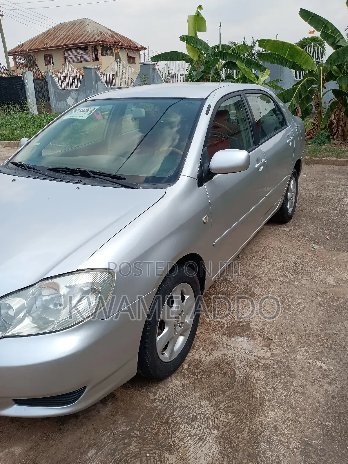 Toyota Corolla Base 4dr Sedan (1.8L 4cyl 5M) 2010 Silver