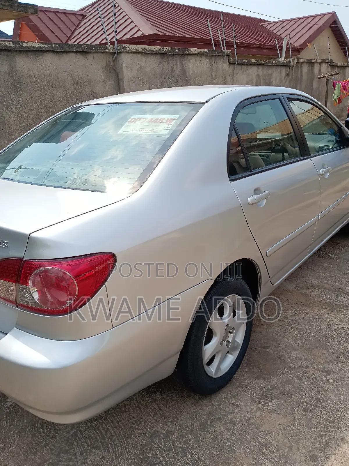 Toyota Corolla Base 4dr Sedan (1.8L 4cyl 5M) 2010 Silver