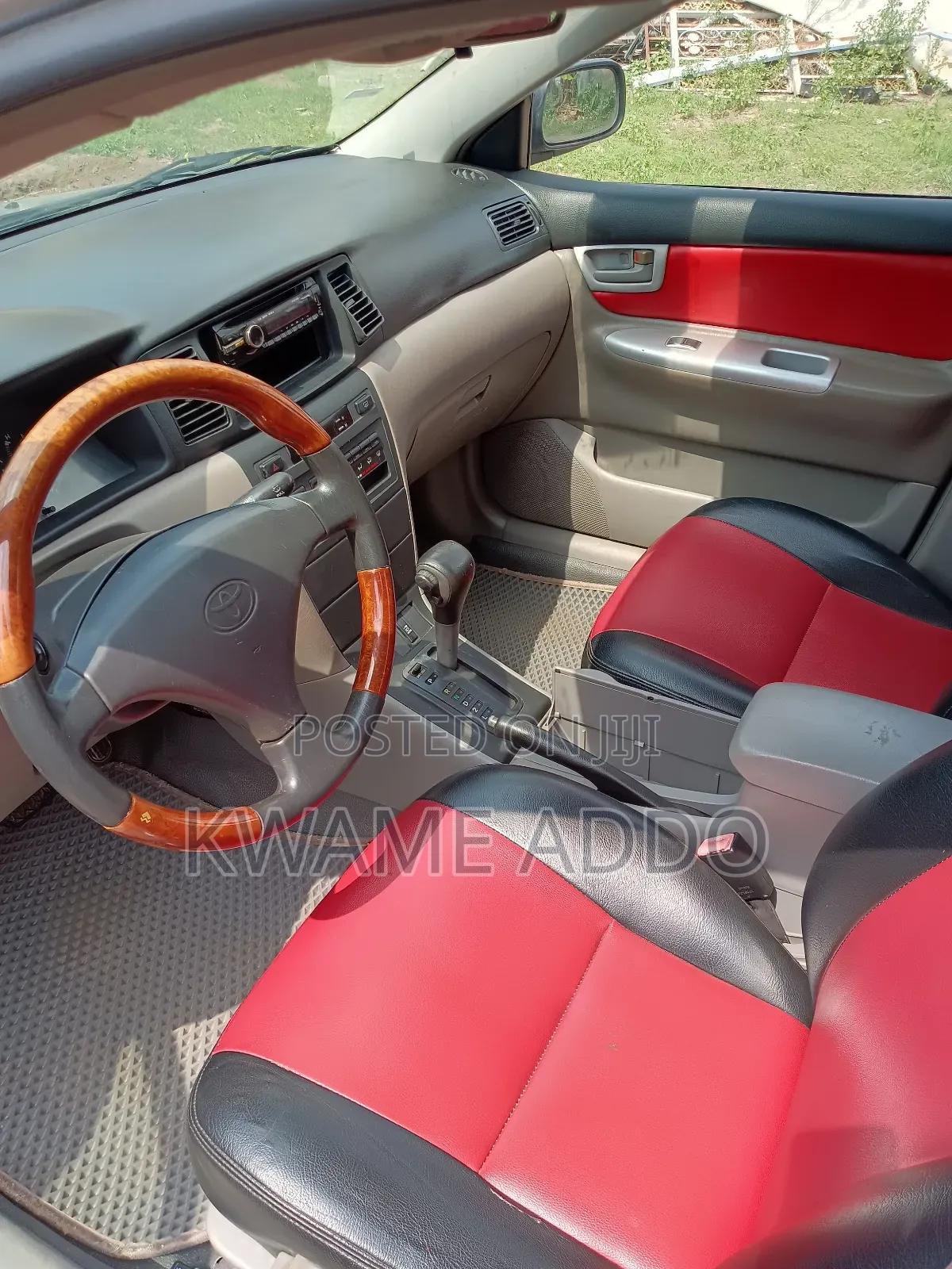 Toyota Corolla Base 4dr Sedan (1.8L 4cyl 5M) 2010 Silver