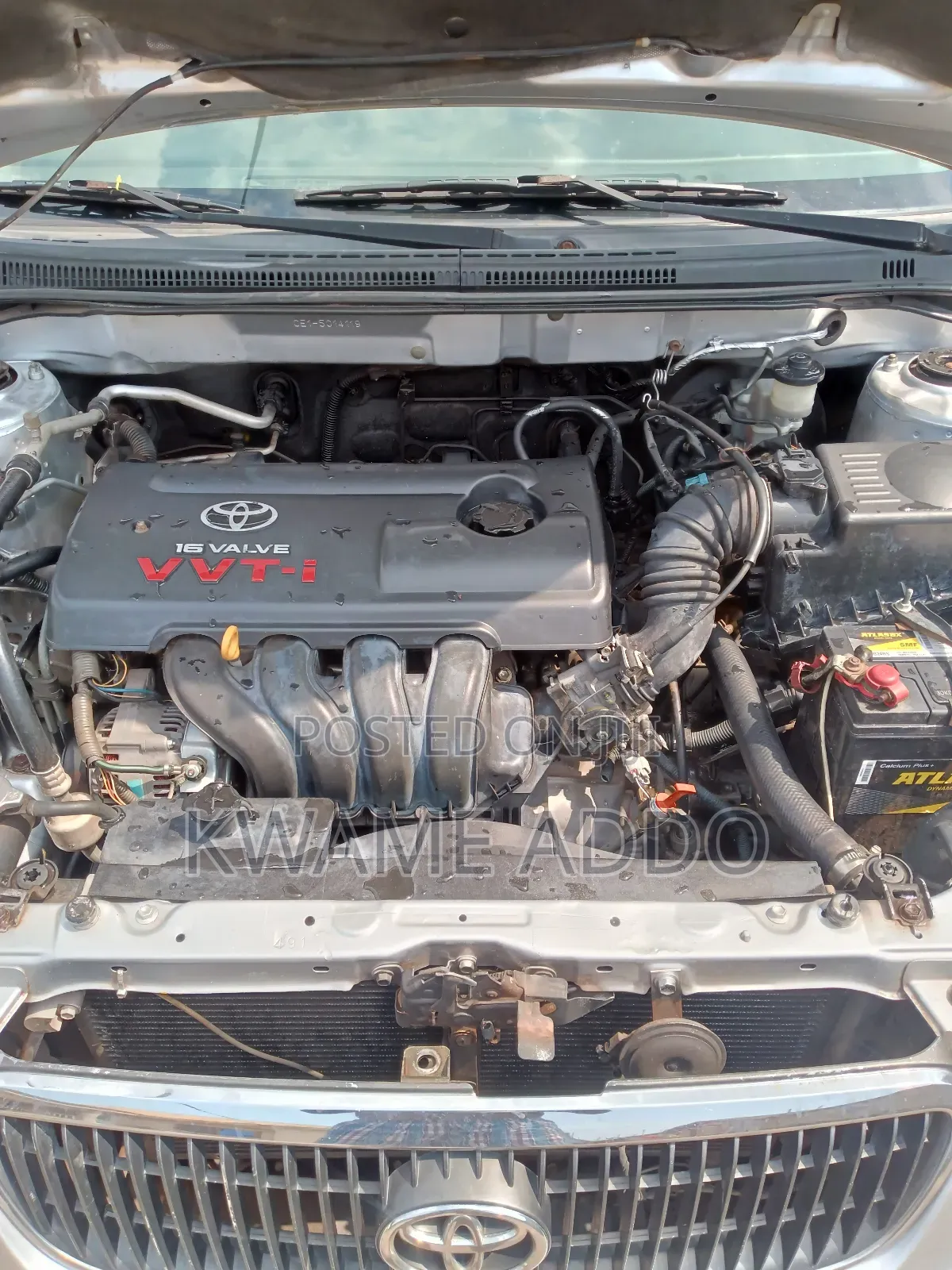 Toyota Corolla Base 4dr Sedan (1.8L 4cyl 5M) 2010 Silver