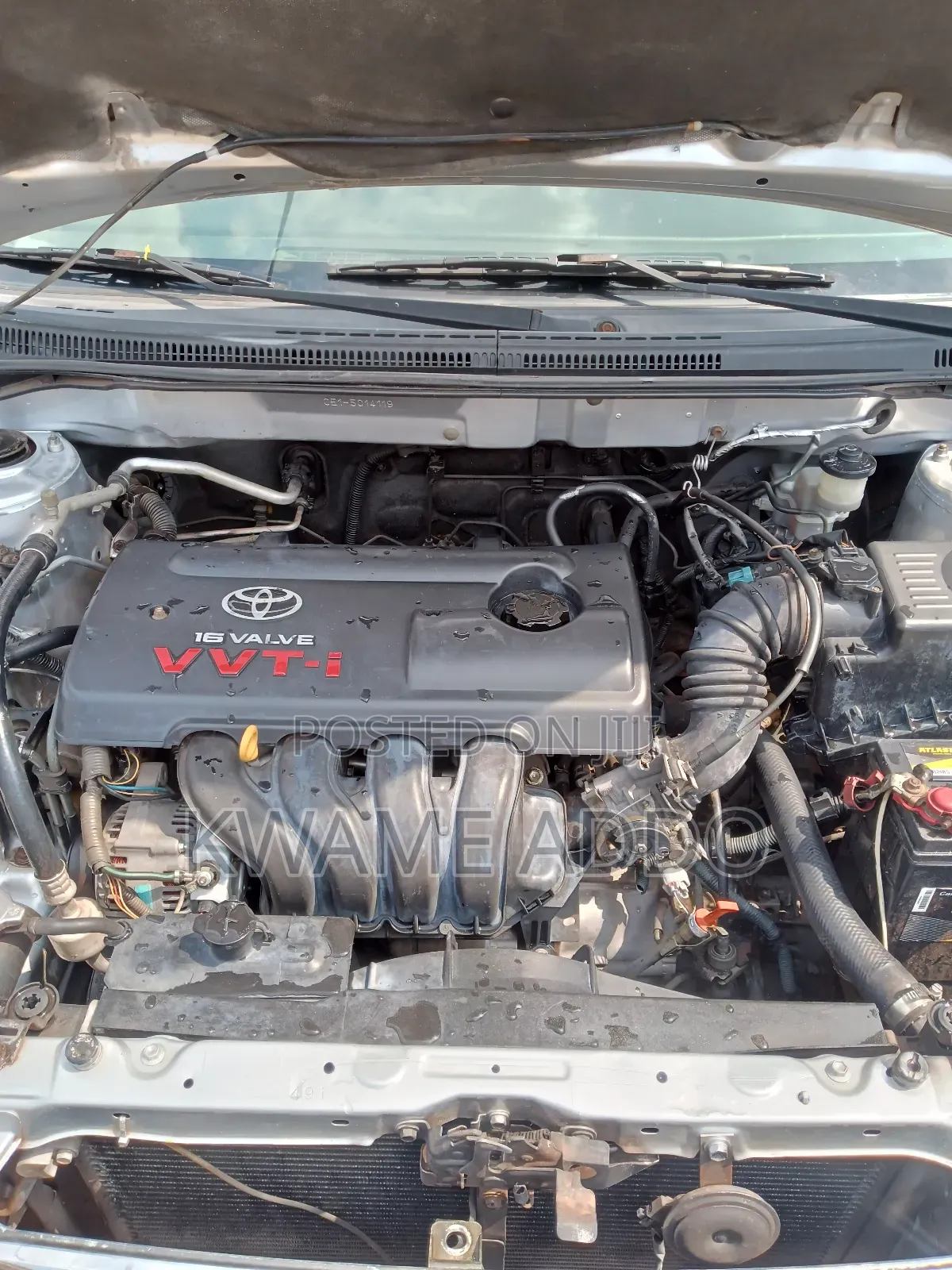 Toyota Corolla Base 4dr Sedan (1.8L 4cyl 5M) 2010 Silver