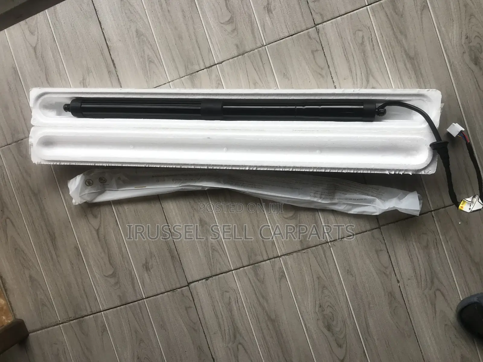 Rav 4 19-24/Santafe 19-24/Highlander 19-24 Boot Shocks