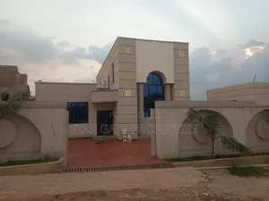 4bdrm House in Adesina, Kumasi Metropolitan for sale