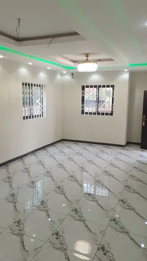 4bdrm House in Tema Community 25 for sale