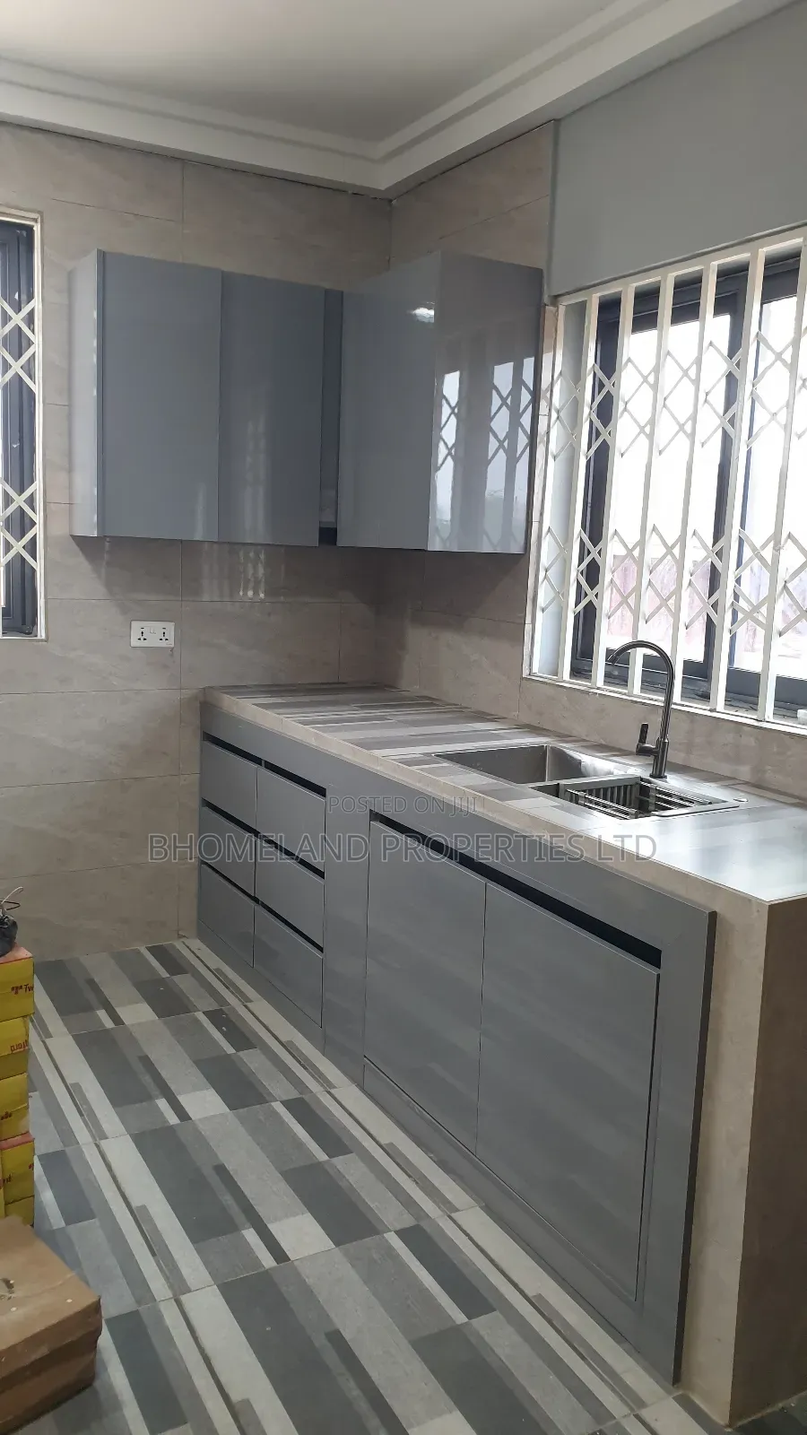 4bdrm House in Tema Community 25 for sale