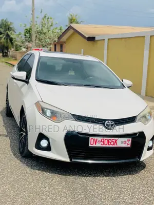 Toyota Corolla S 4dr Sedan (1.8L 4cyl CVT) 2016 White