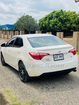 Toyota Corolla S 4dr Sedan (1.8L 4cyl CVT) 2016 White