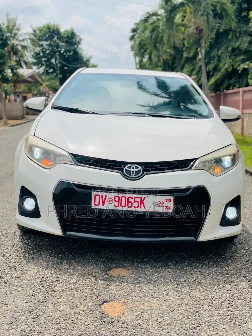 Toyota Corolla S 4dr Sedan (1.8L 4cyl CVT) 2016 White