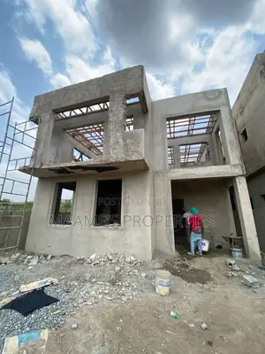 4bdrm Duplex in Adenta for sale