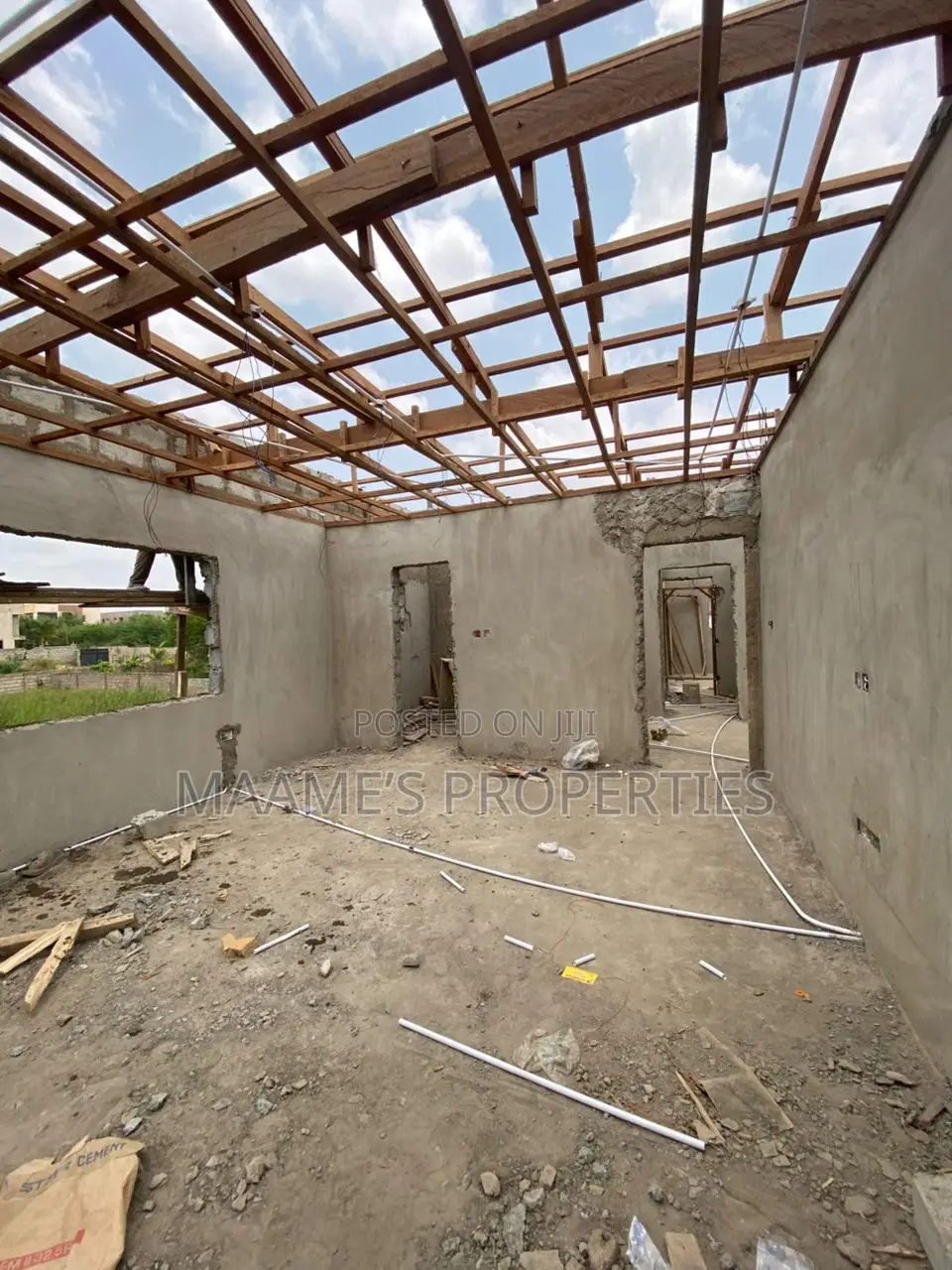 4bdrm Duplex in Adenta for sale
