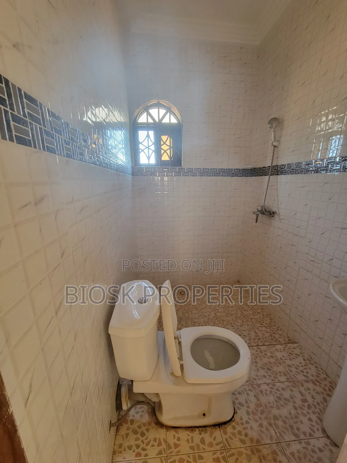 1bdrm Apartment in Biosk Properties, Oyibi for rent
