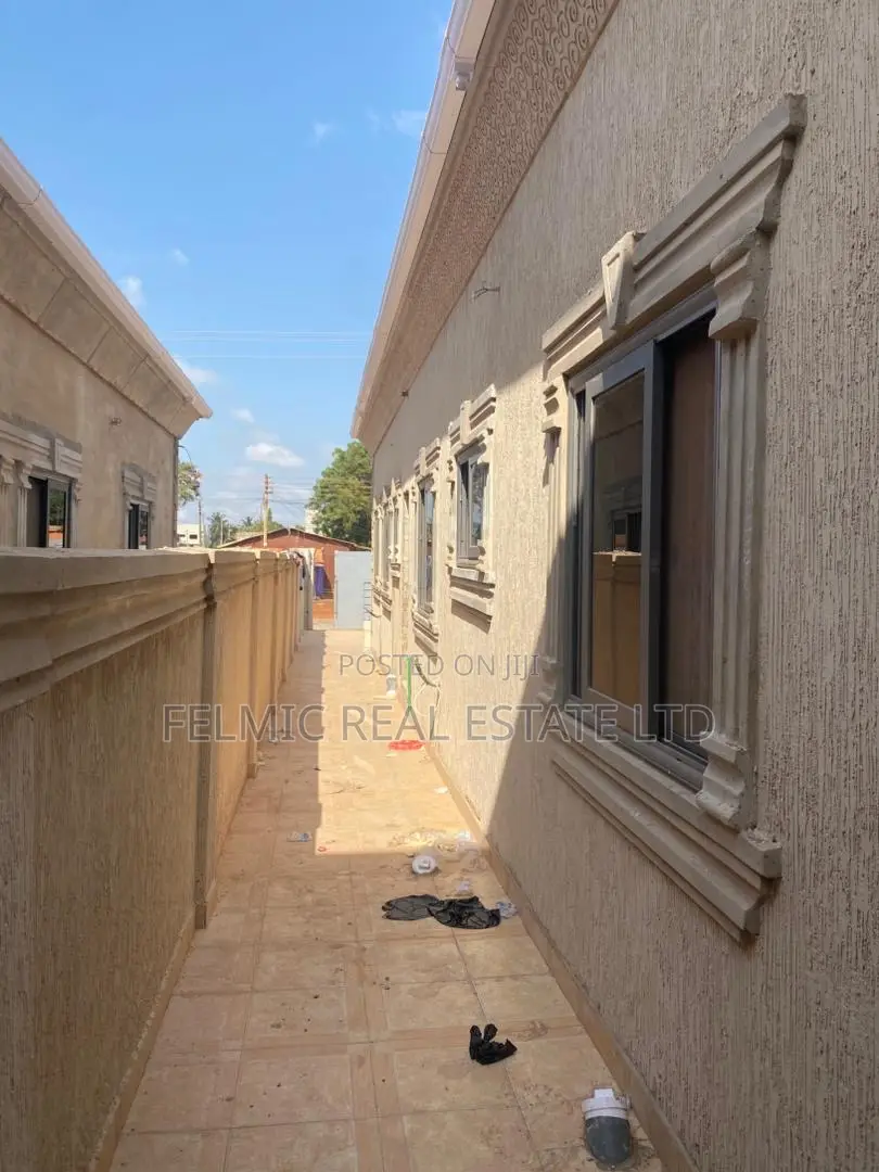 3bdrm House in Felmic Real Estate, Mile 7 for sale