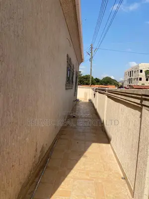 3bdrm House in Felmic Real Estate, Mile 7 for sale