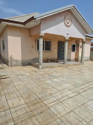 3bdrm House in Felmic Real Estate, Community 25 for sale