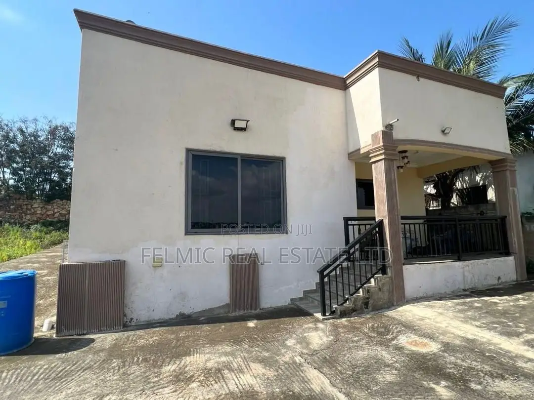 4bdrm House in Felmic Real Estate, Mangoase for sale