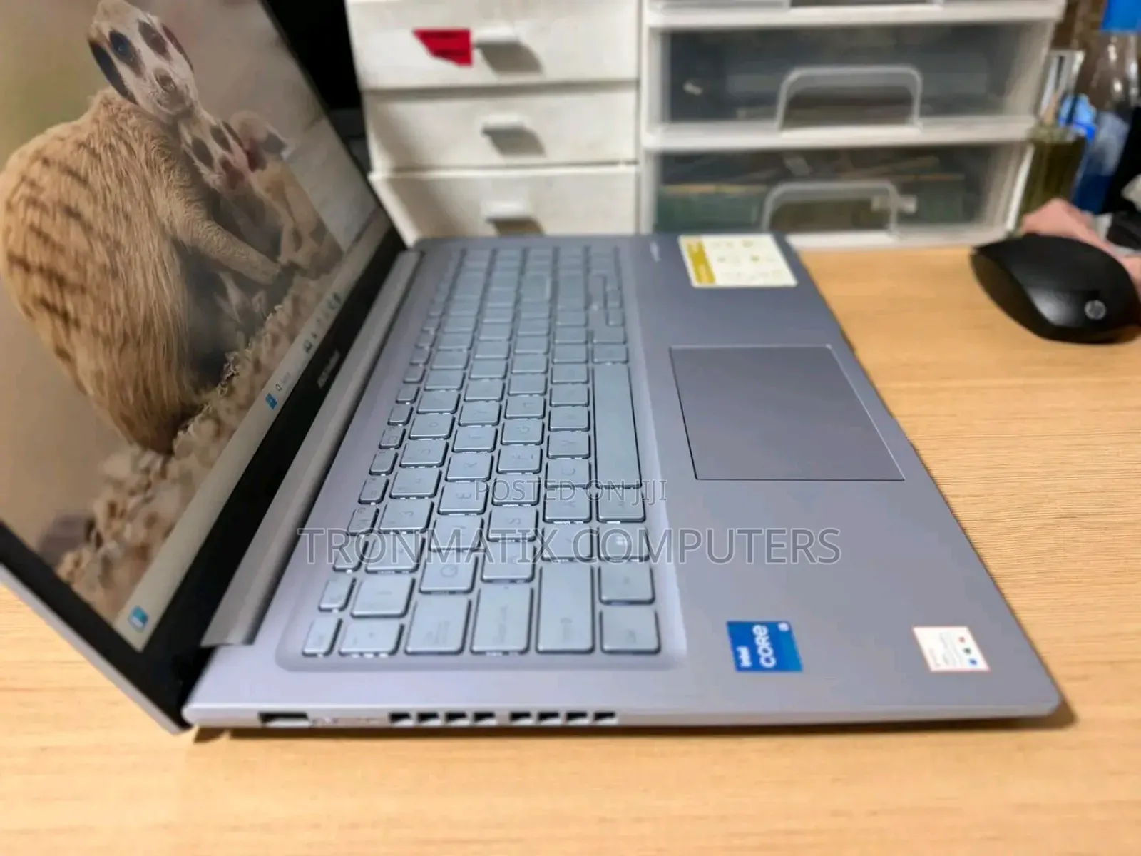 New Laptop HP 15-ra003nia 8GB Intel Core i5 SSD 512GB