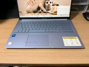 New Laptop HP 15-ra003nia 8GB Intel Core i5 SSD 512GB