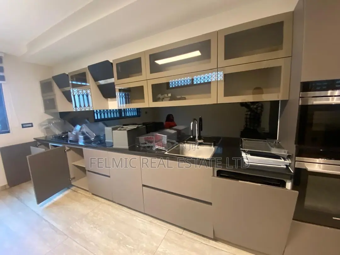 4bdrm Duplex in Felmic Real Estate, A&C Mall Area for rent