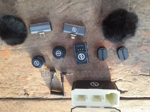 Hollyland Lark M2 Lapel Microphone for Rent