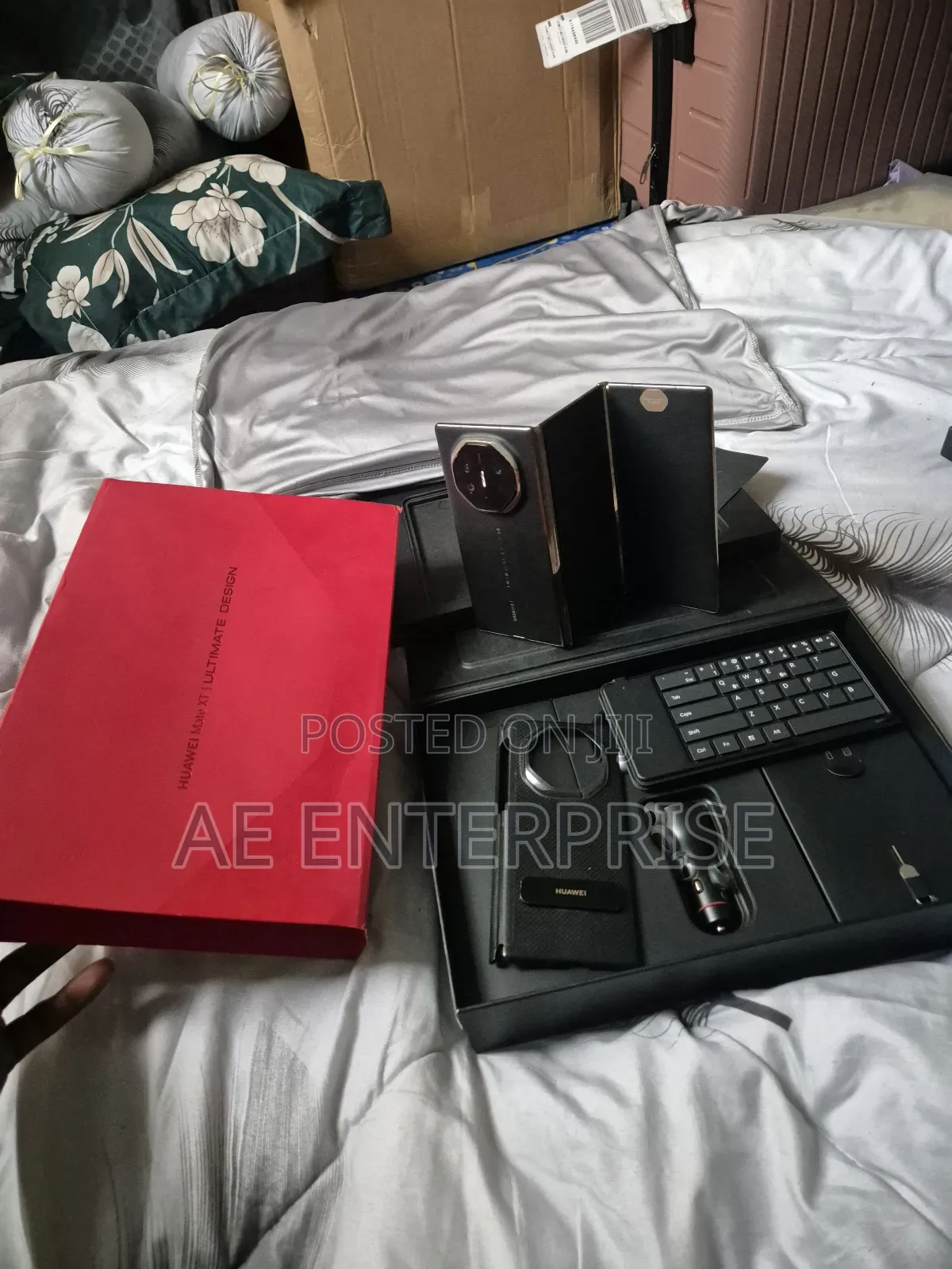 New Huawei Mate XT Ultimate Design 1 TB Black
