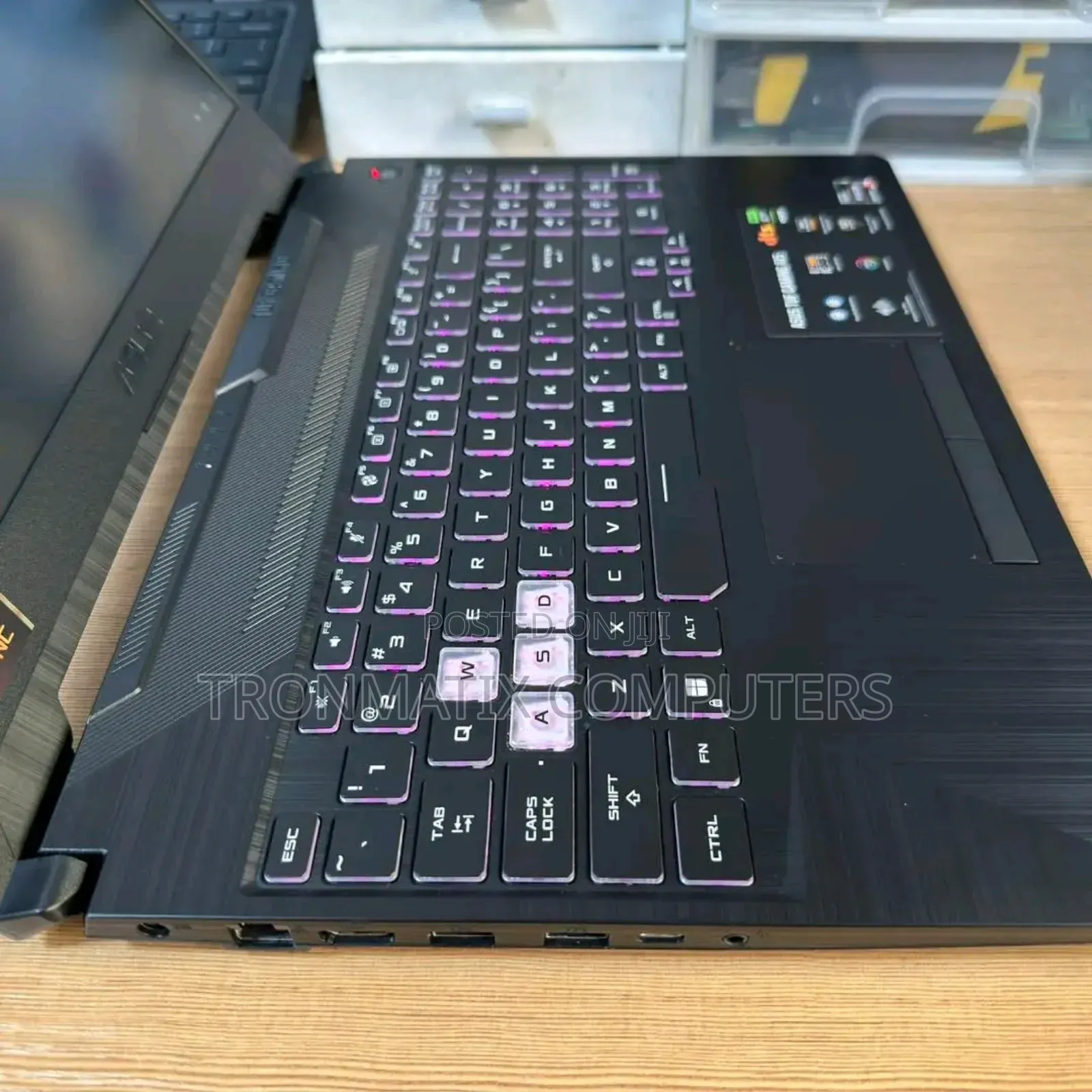 New Laptop Asus ROG Strix G17 16GB AMD Ryzen 7 SSD 1T