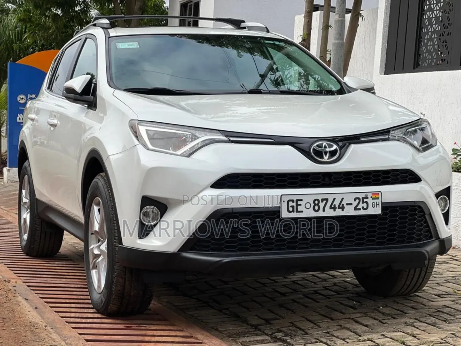 Suvs ,Hiace and Prado