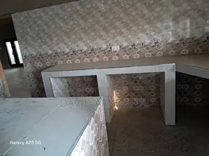 11bdrm House in Effutu Municipal for sale