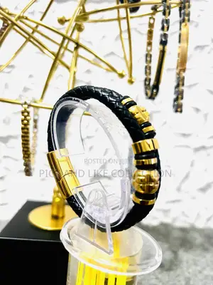Leather Rebellion, Gold Royalty — Status Rogue Line.